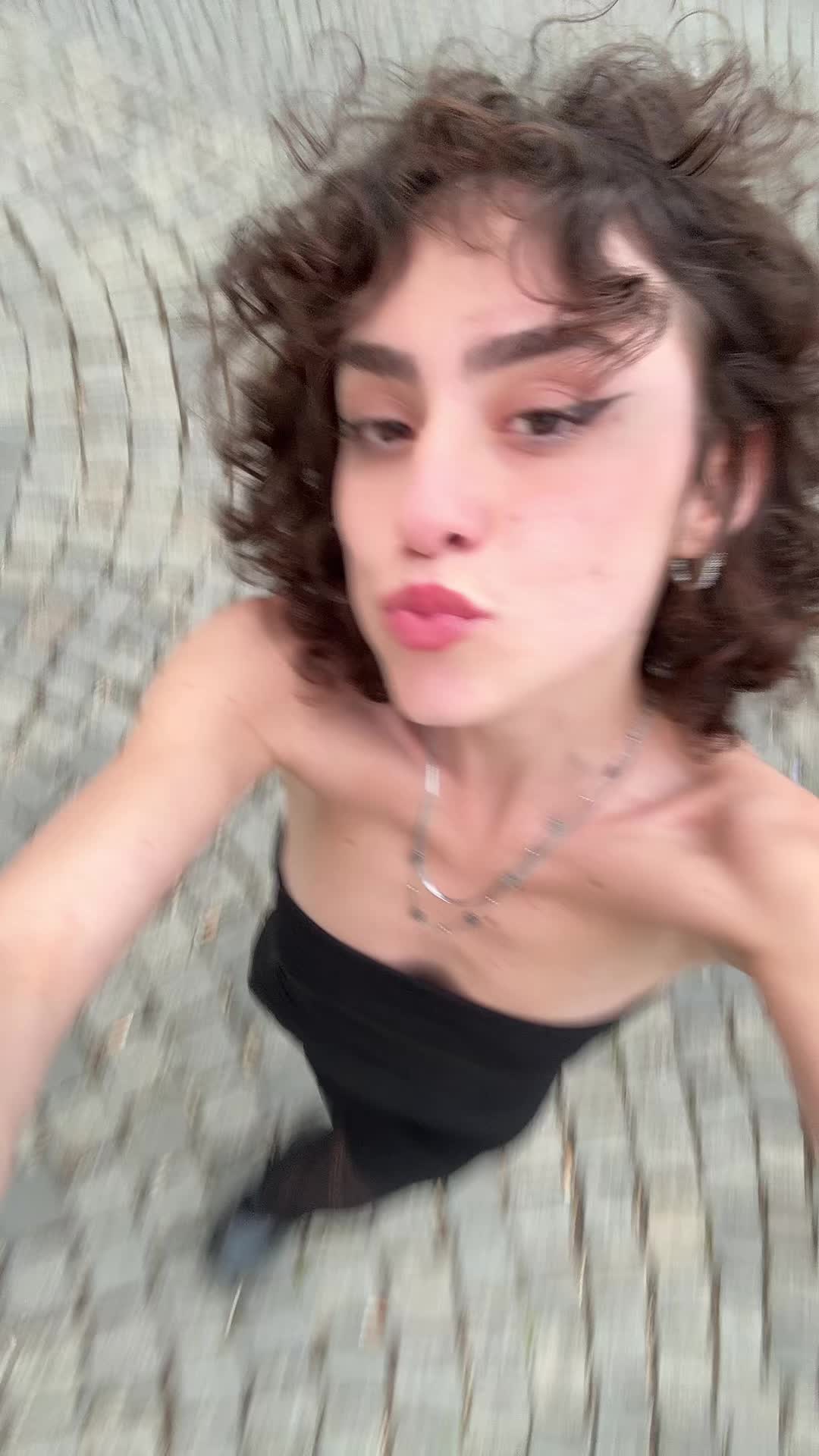 @heraa finger