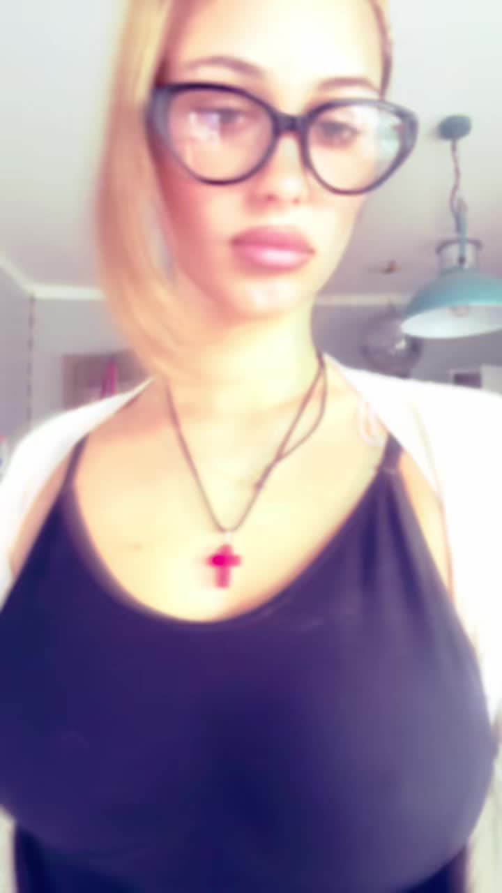 @Haniabania
