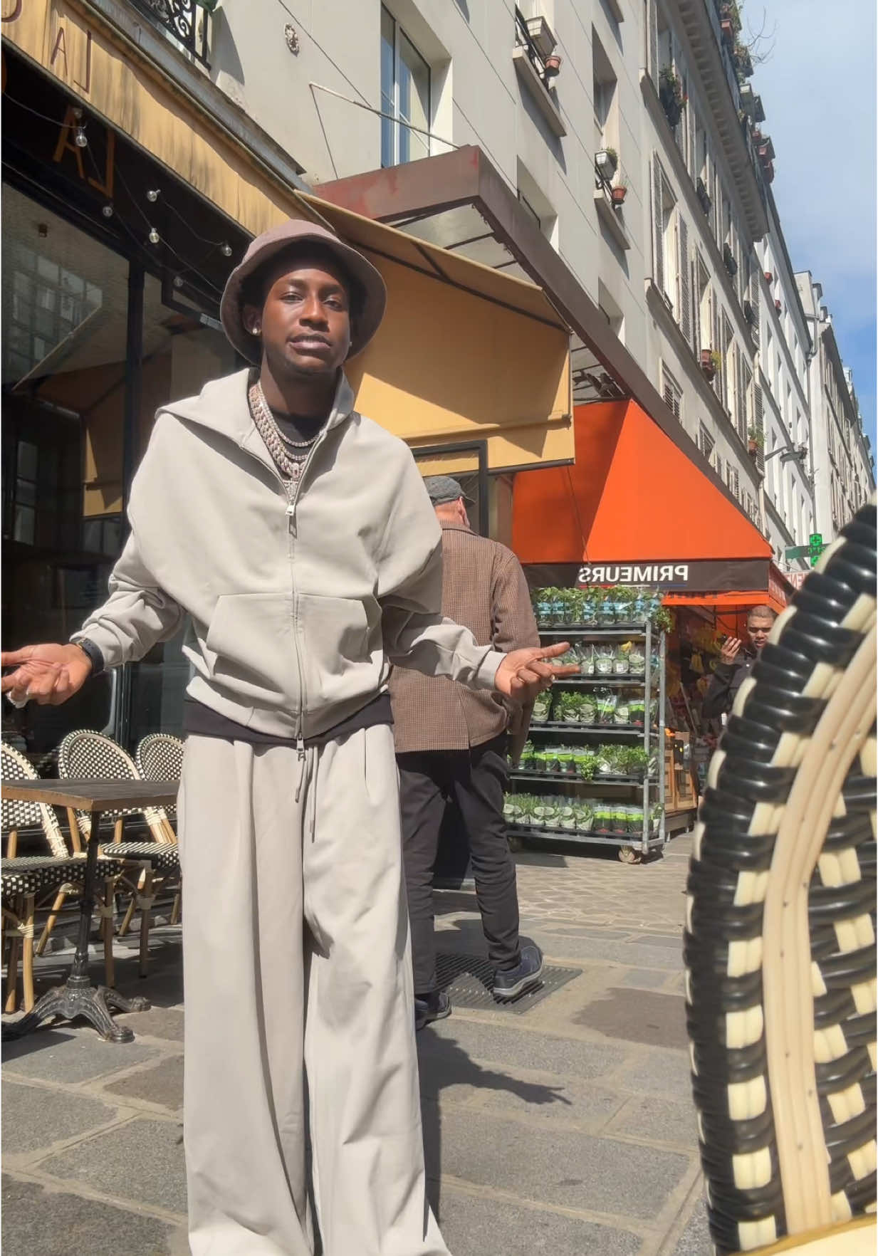 @Shallipopi