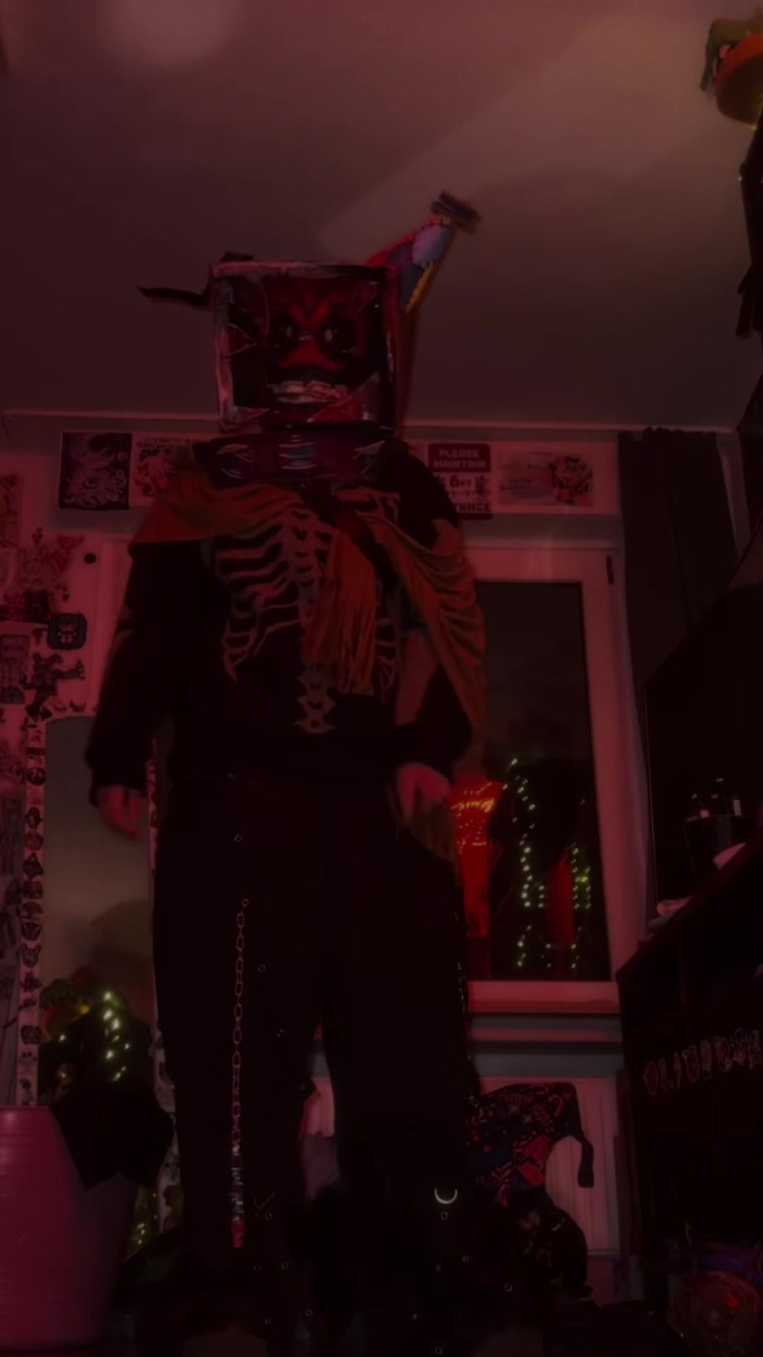 @mo0n.c0s