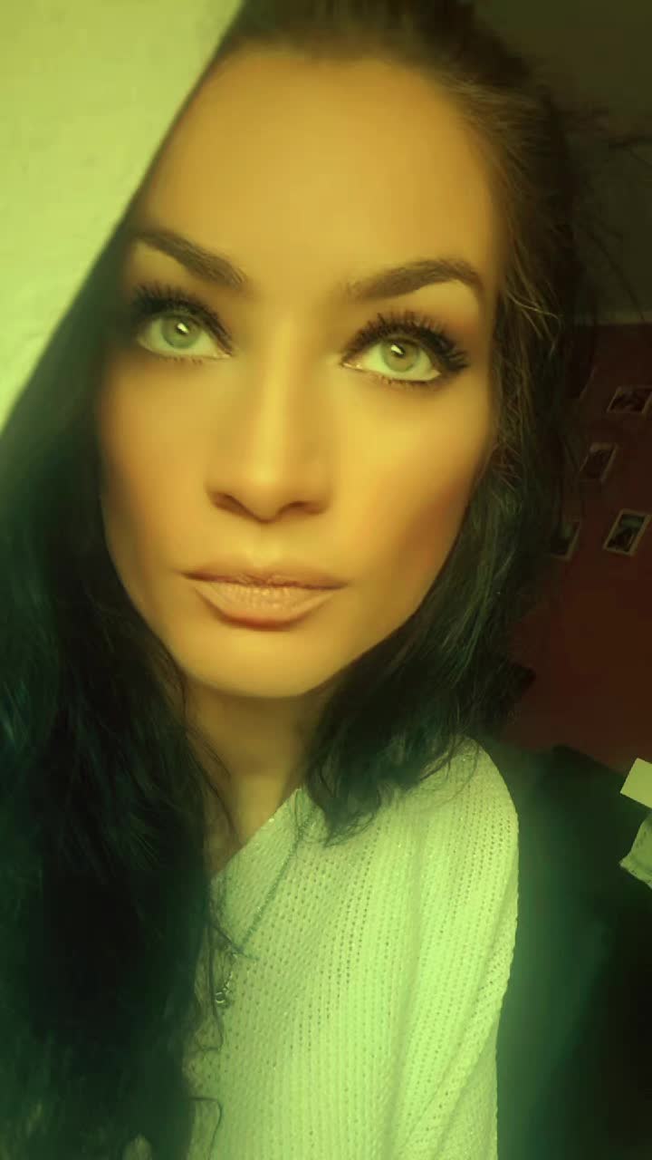 @womanofstrongcharacter