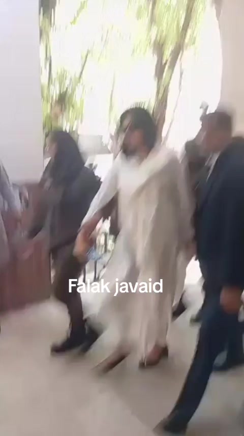 @Sanam javaid Khan