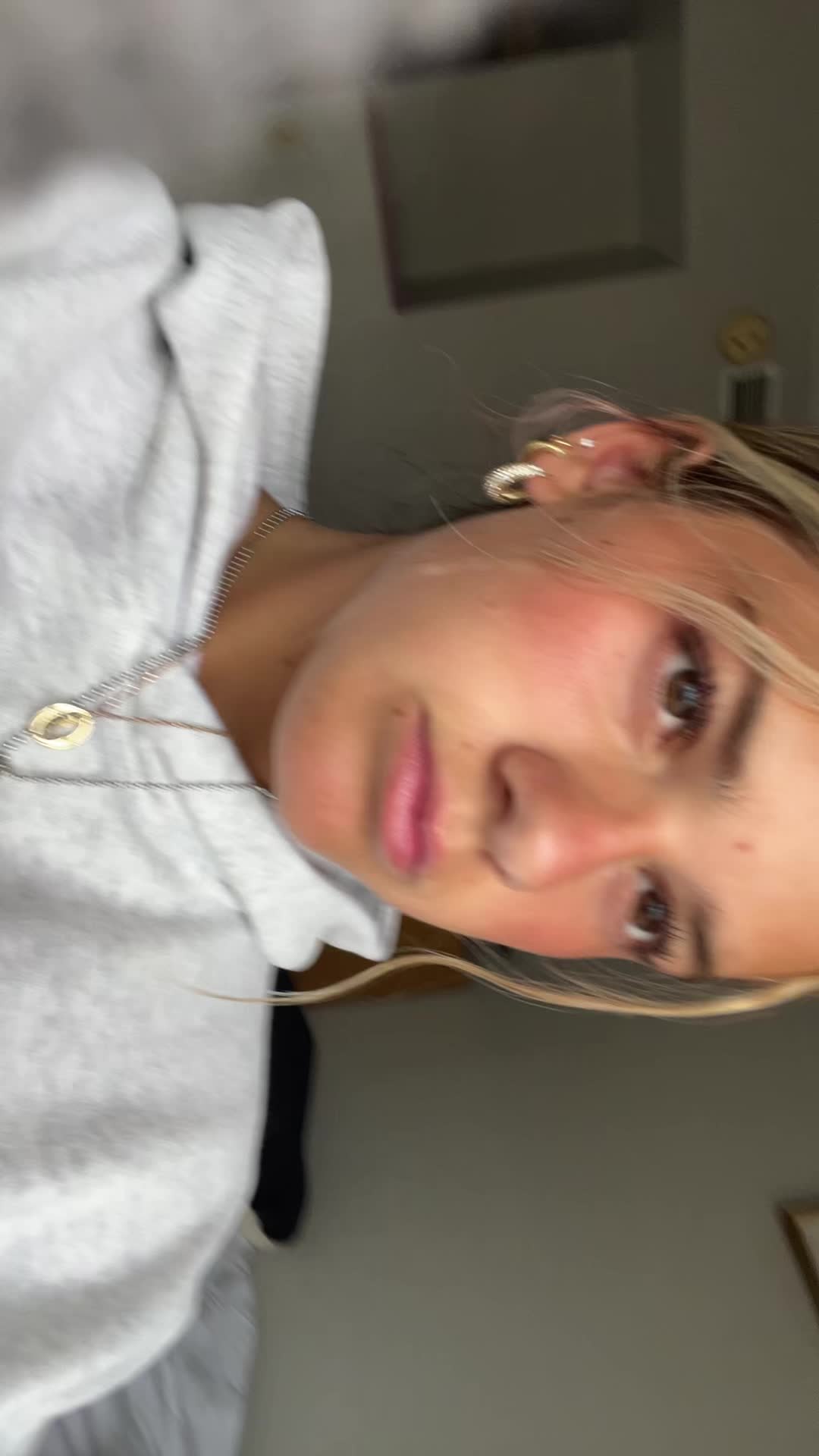 @notavawong