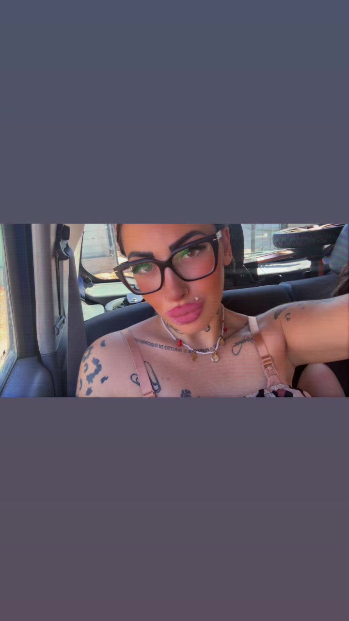 @ERIKA🖤
