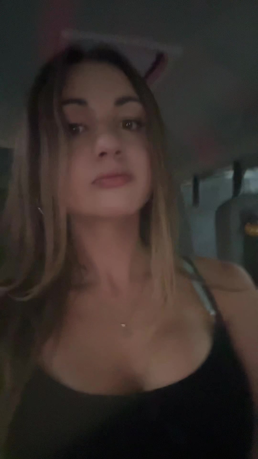 @?????