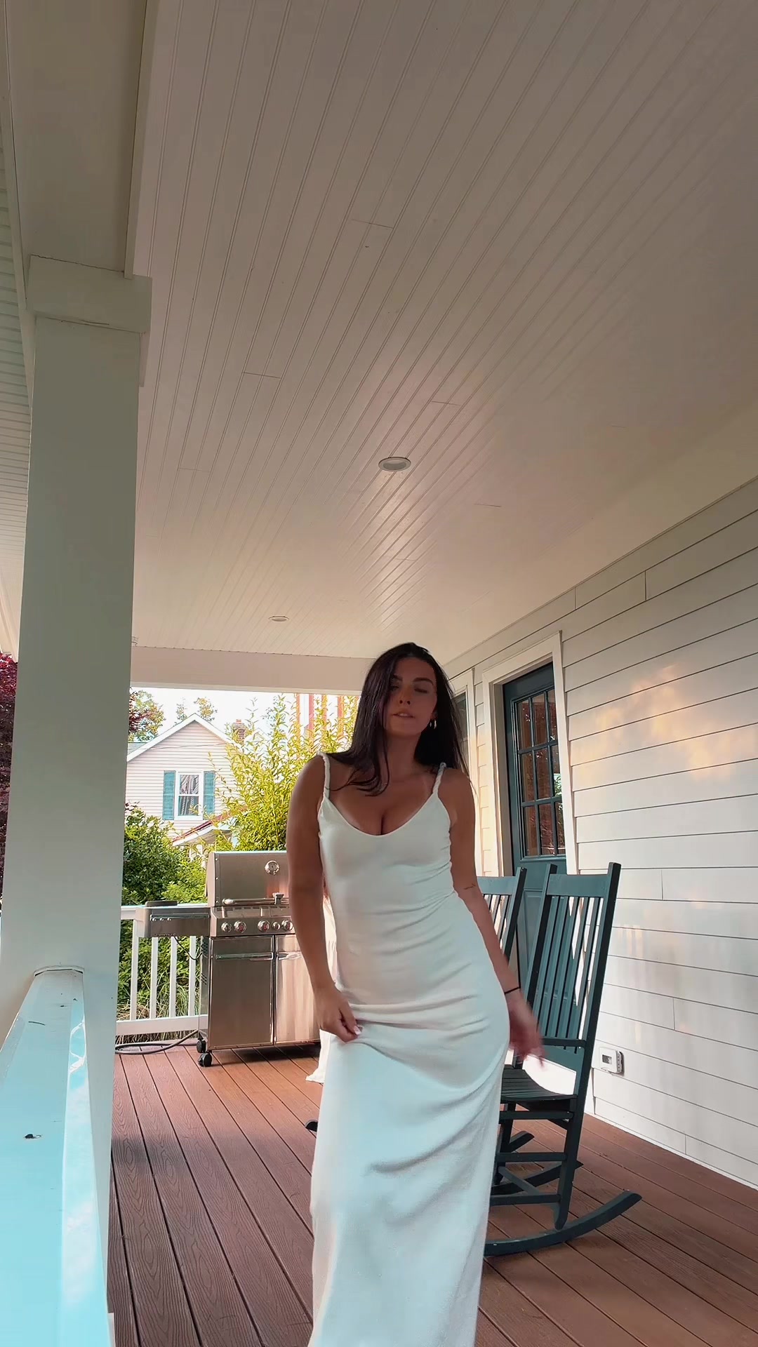 @Bella