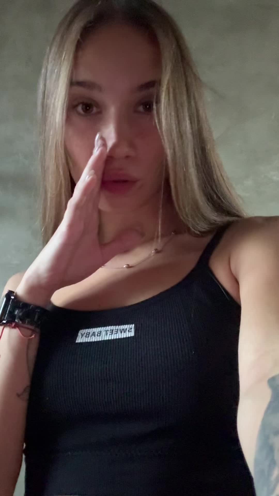 @lizatr0sh