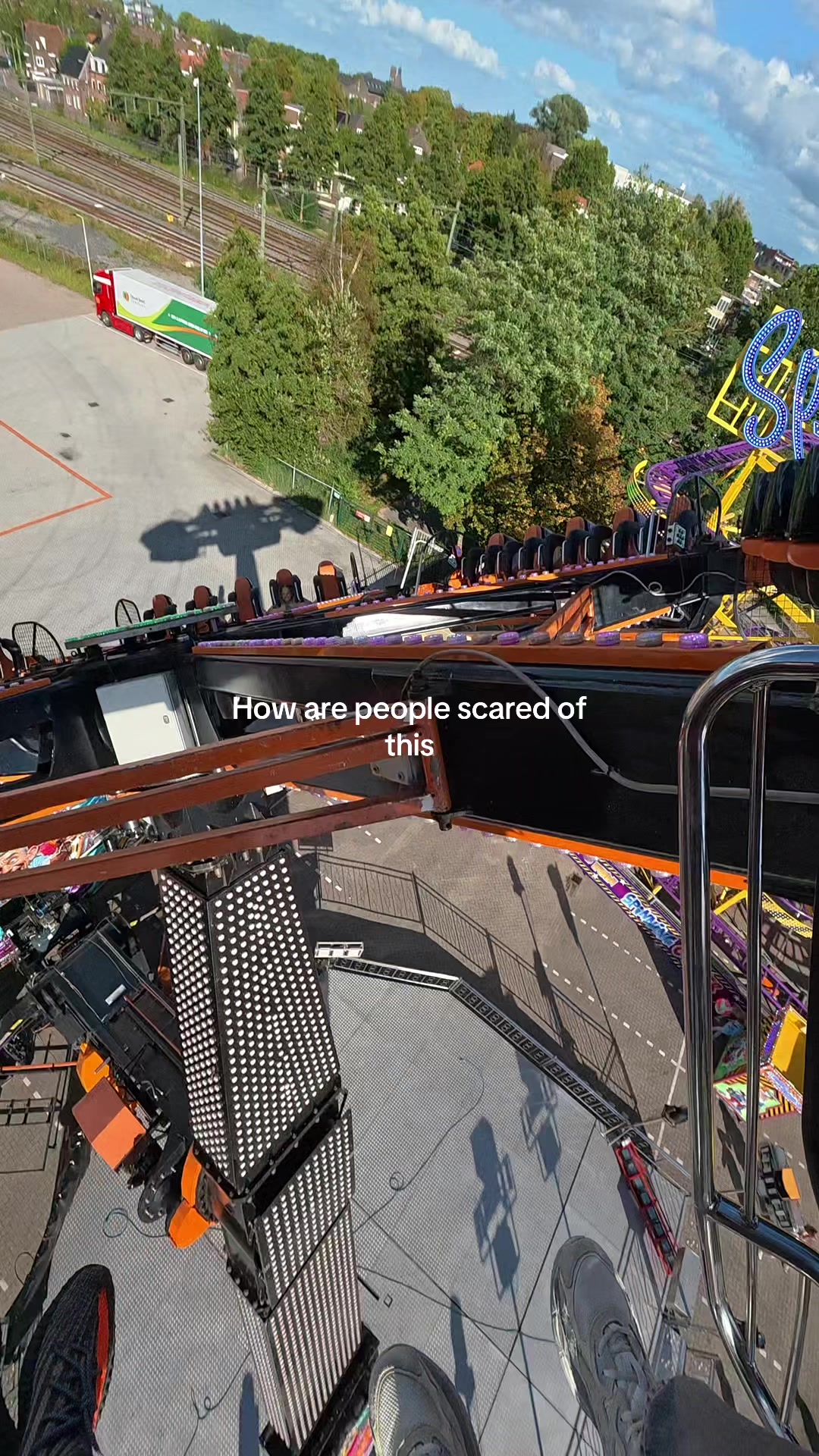 @KermisRidesNL