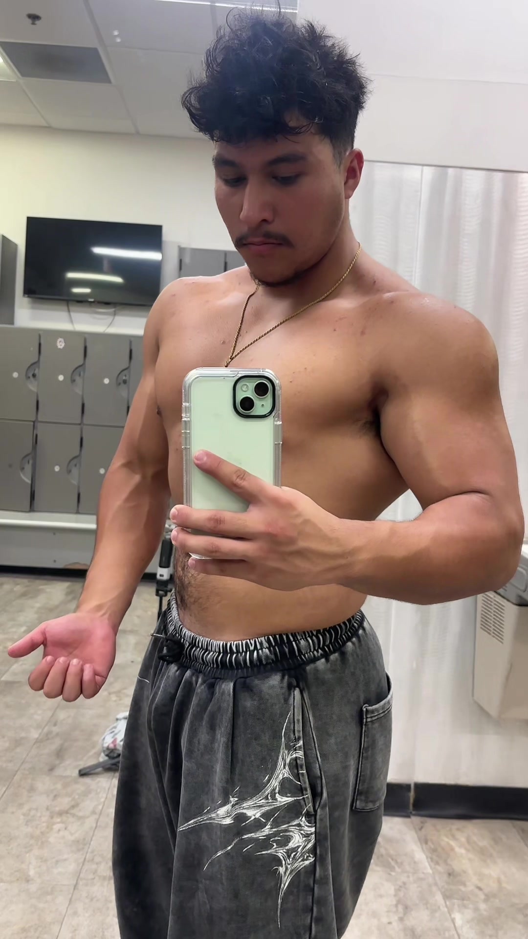 @AnthonyLifts
