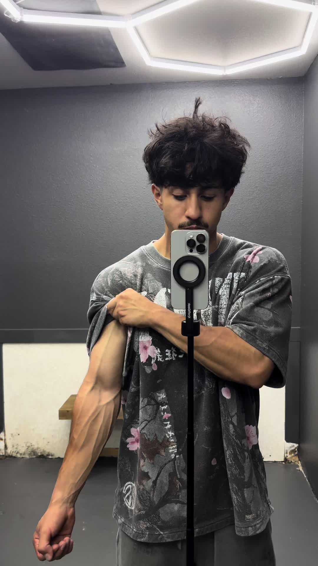 @𝕵