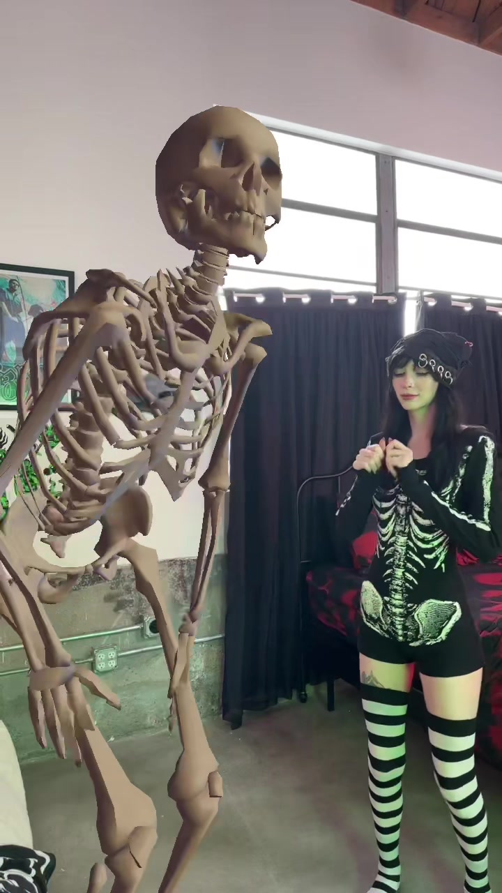 @Dolls Kill