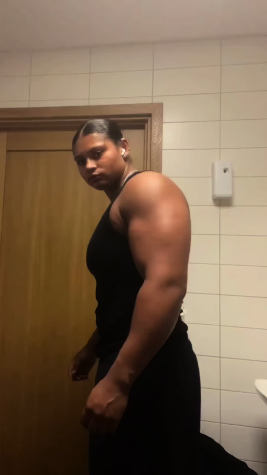 @thekingshlo
