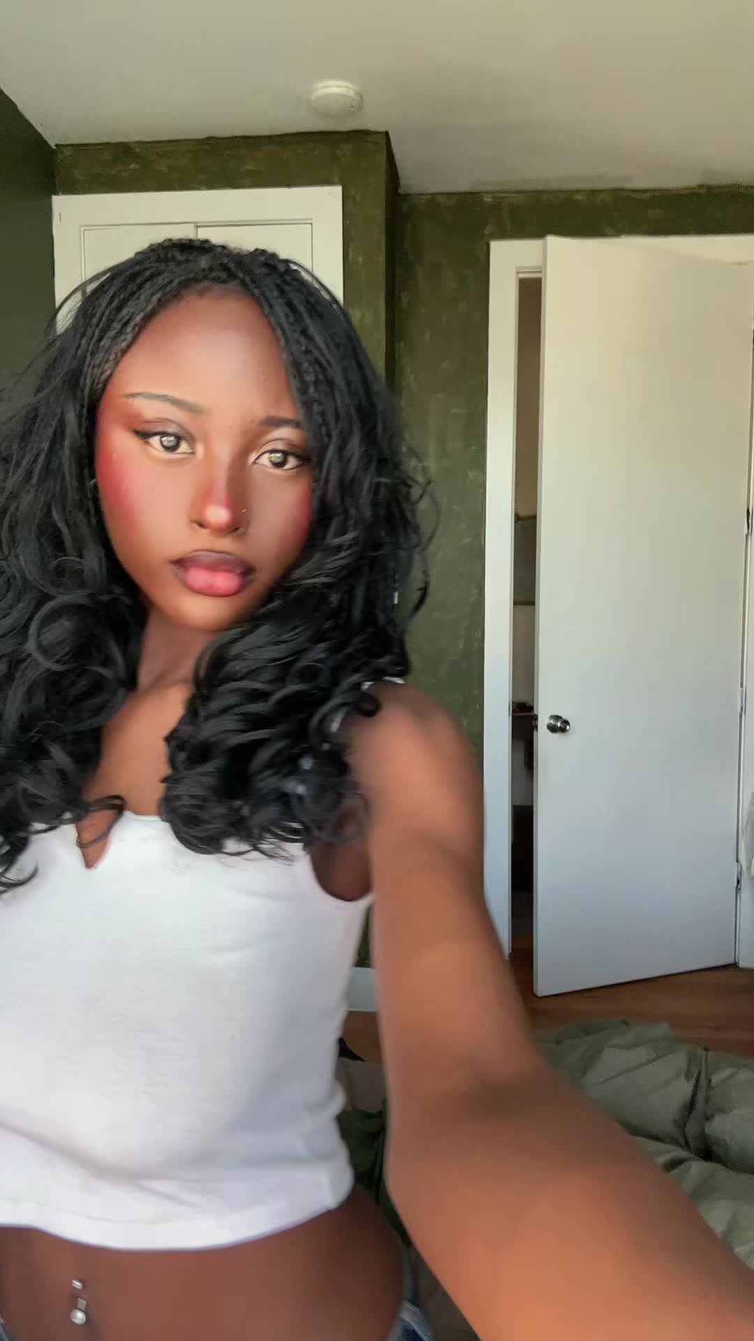 @katshiaantonio