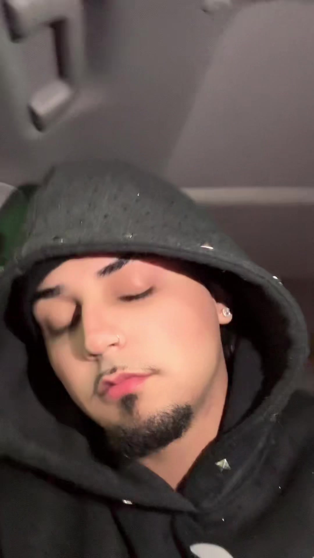 @ANYELO 🌬️🦀