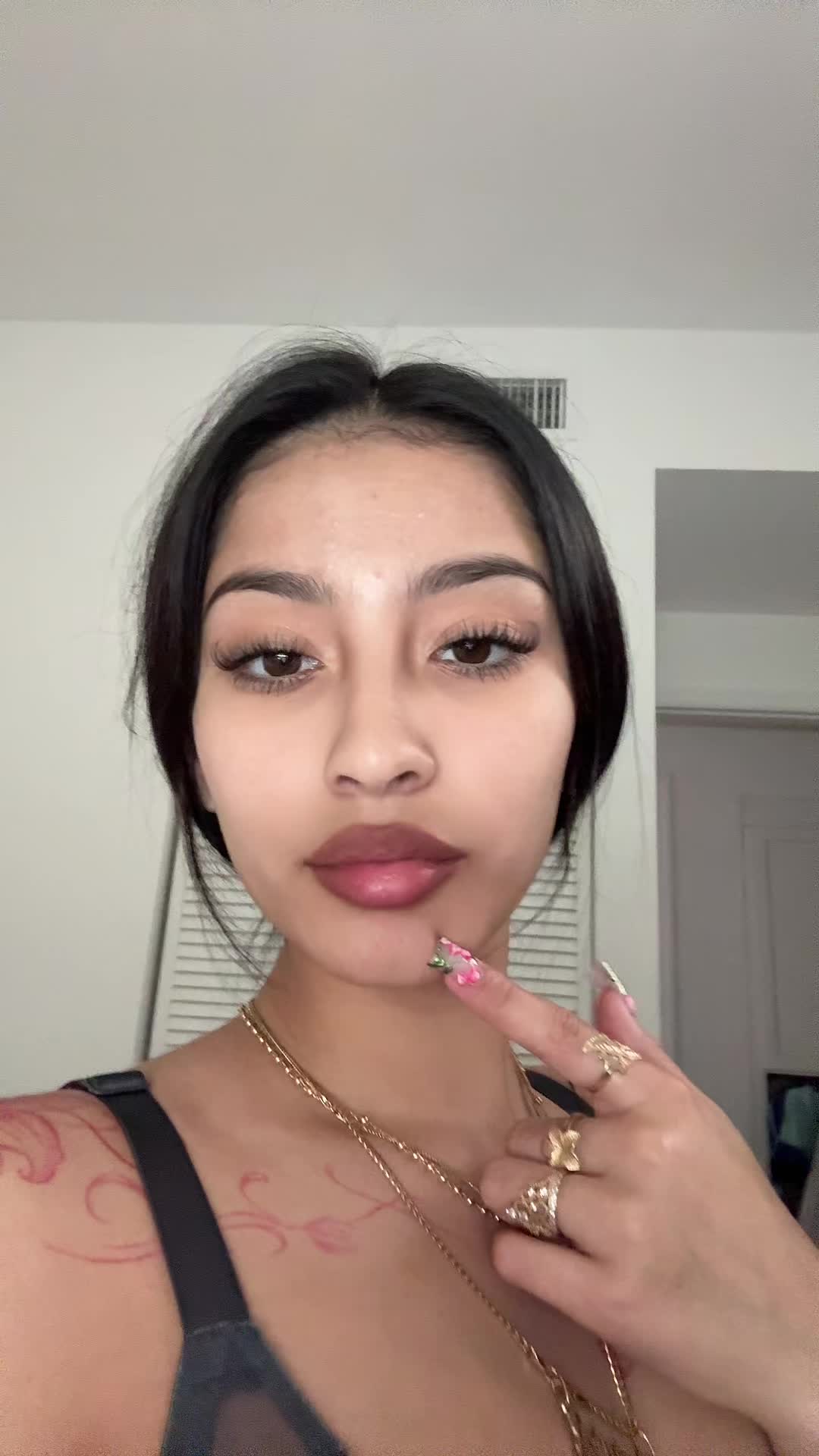 @️