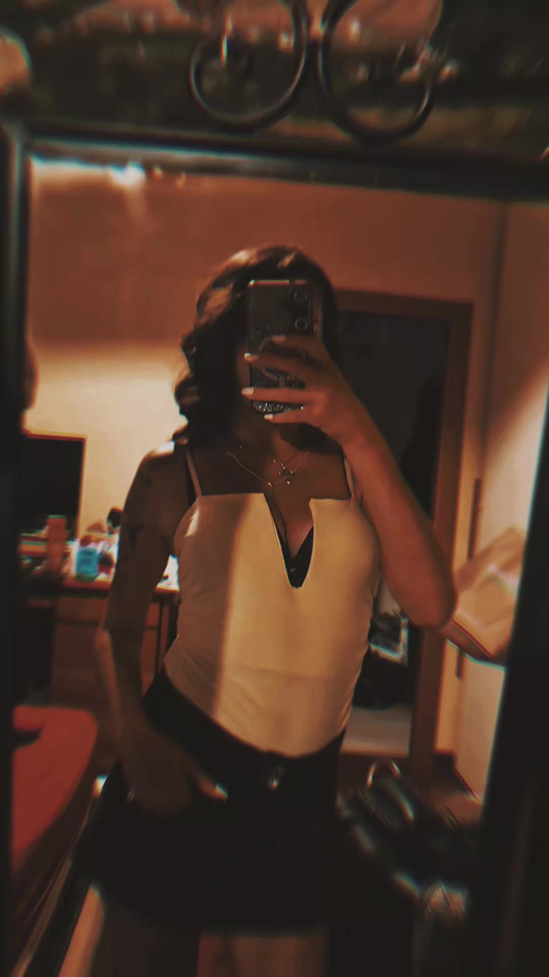 @tizianarebelgirl