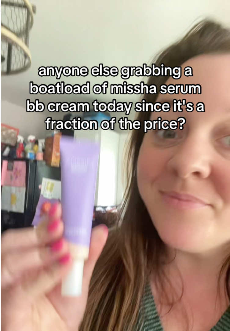 @Golden And Glowing ✨