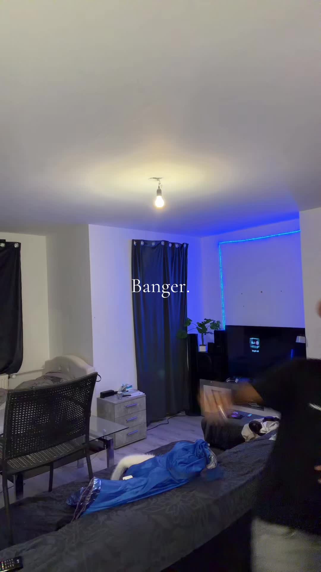 @MK