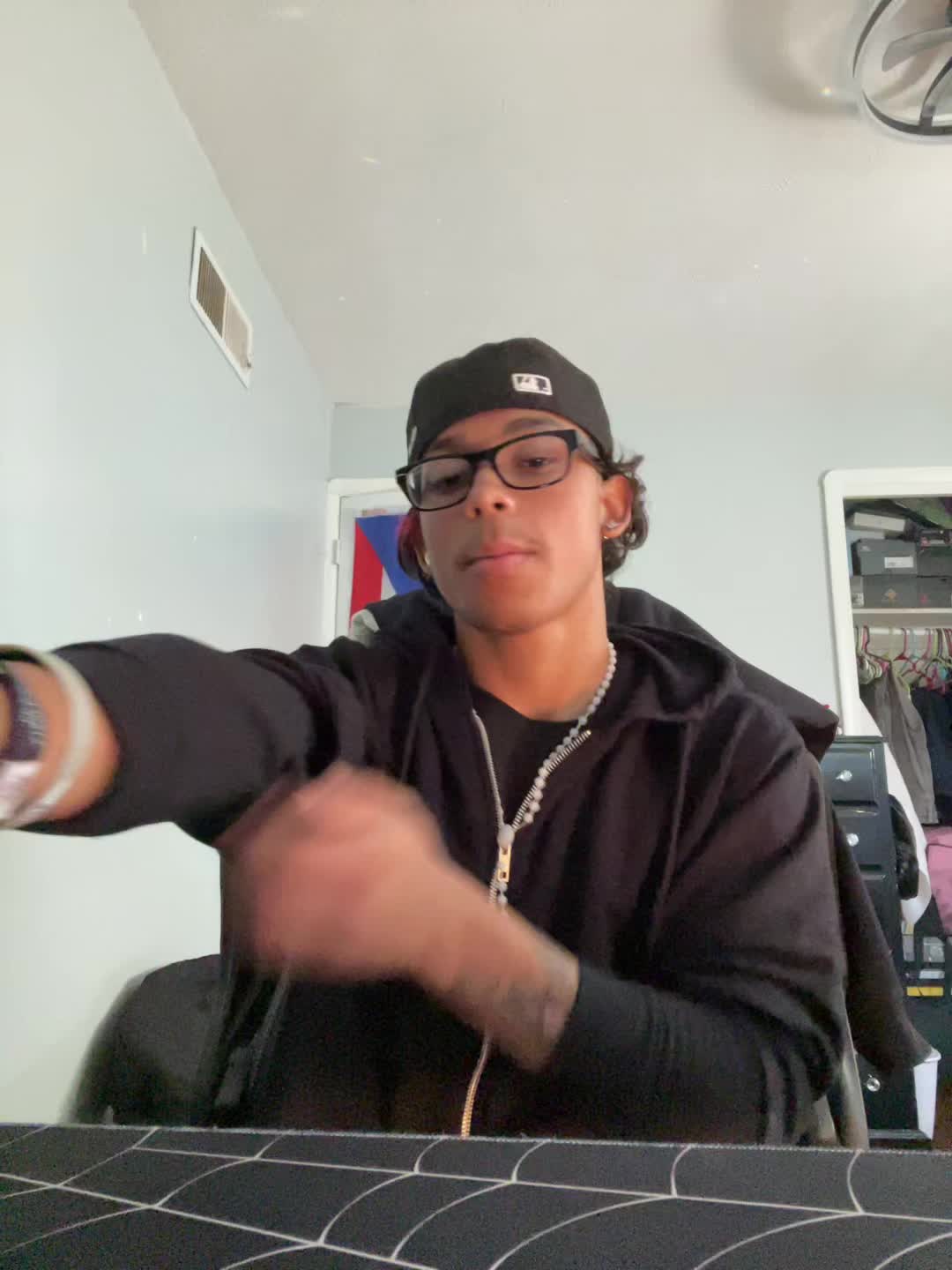 @just_yariel