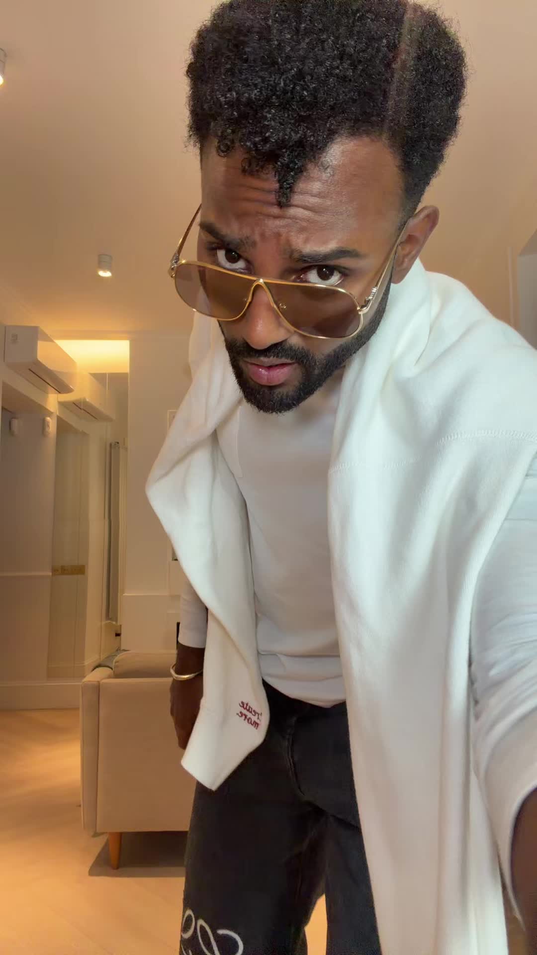 @Ro