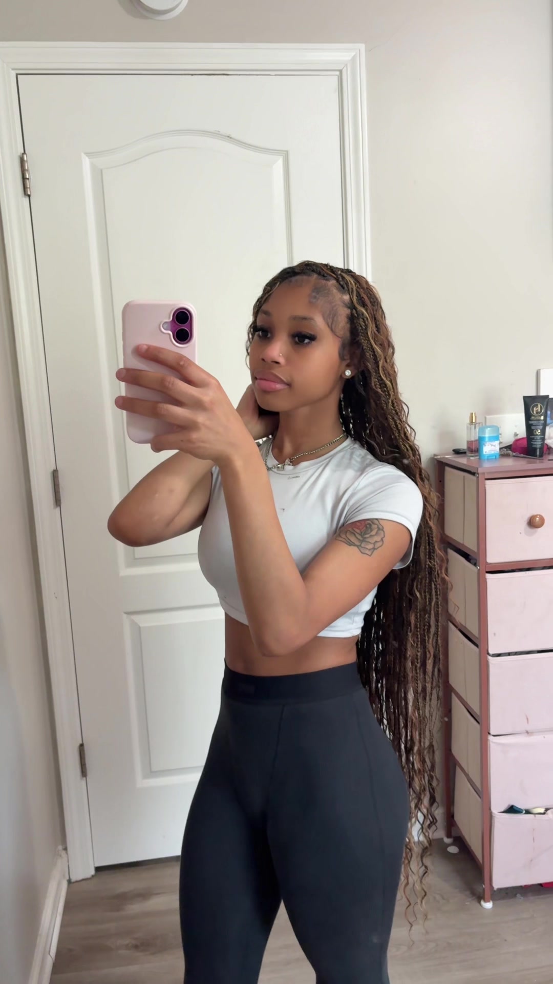@someelighttskin
