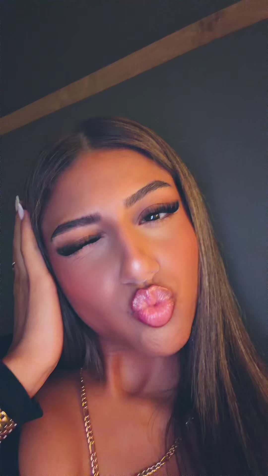 @LiveTina250k