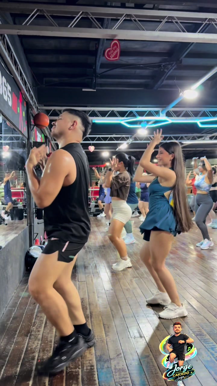 @⚡️🕺JORGE CAICEDO🫶💙🍷🩵🎙️