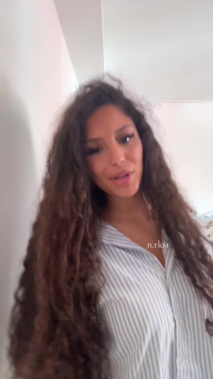 @𝟐𝟐