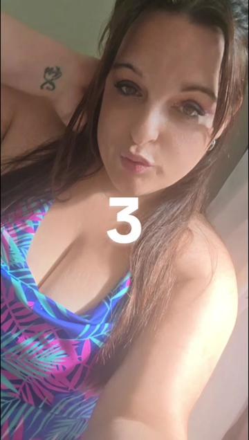 @🎀curvybratbabe71