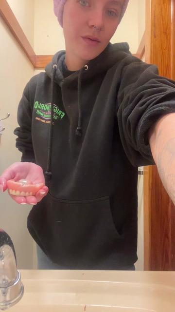 @😈