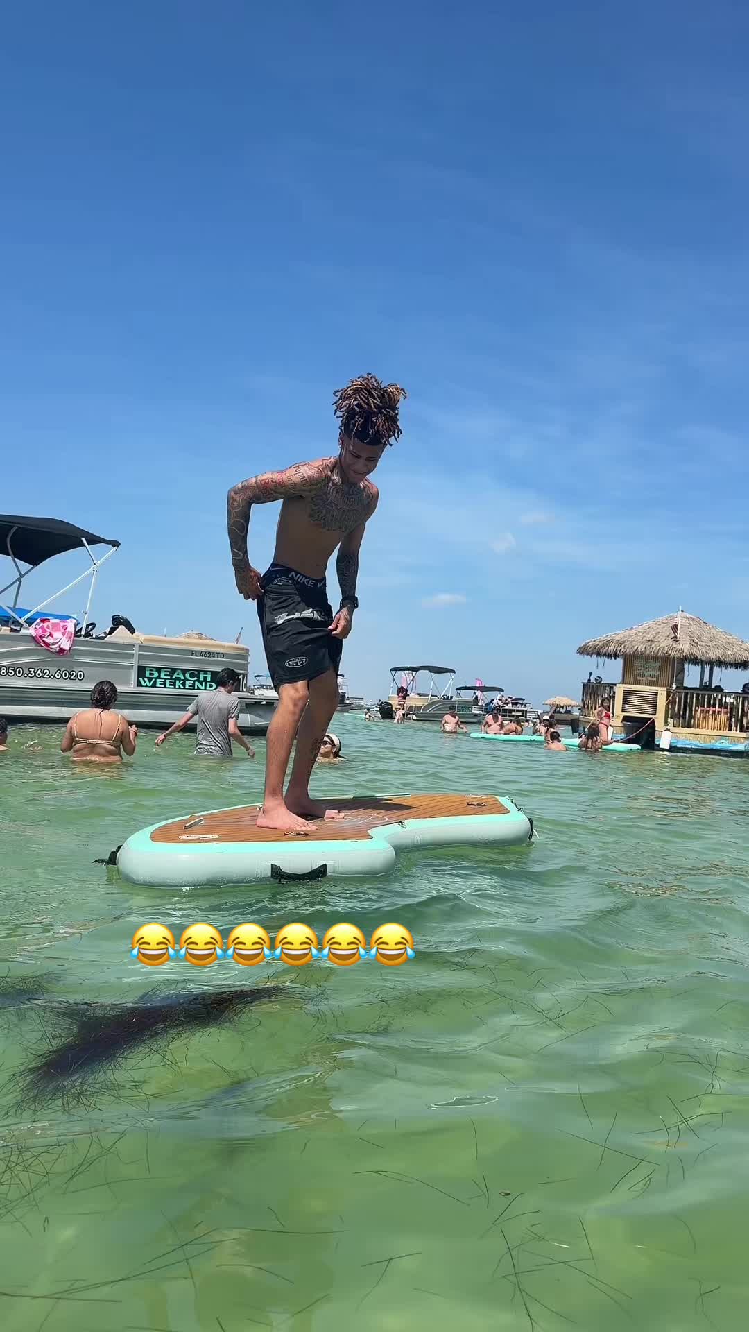 @whytayy