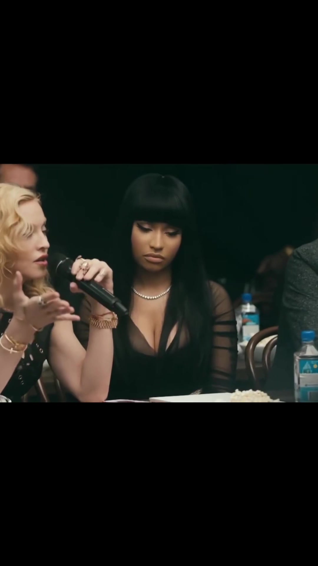 @BARBZ FENDI