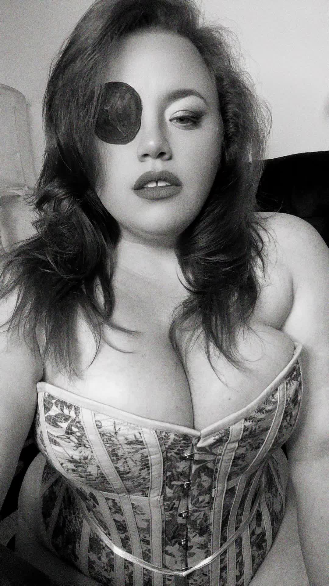 @LadyDelisha