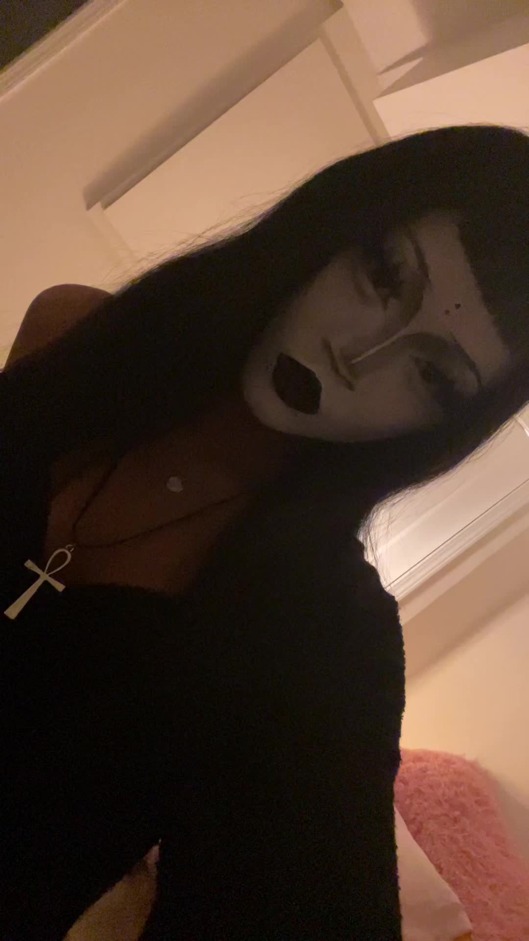 @𝔖𝔬𝔣𝔦 ☣︎