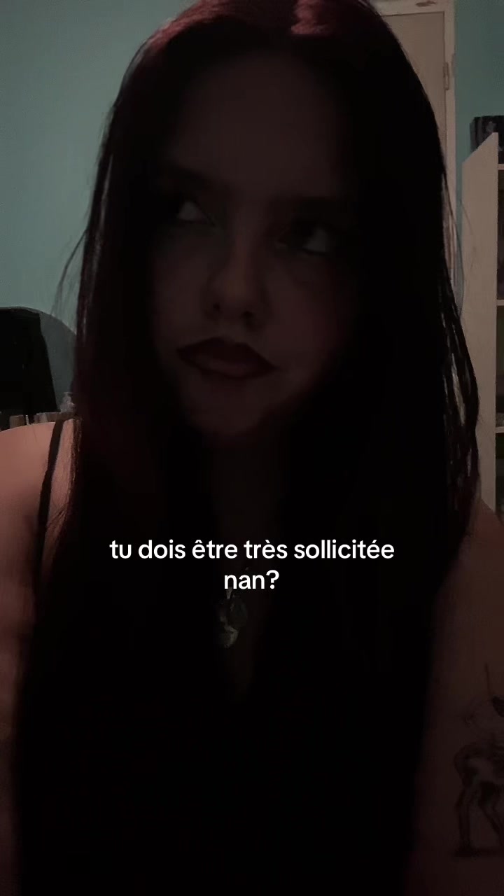 @k̸e̸l̸l̸y̸