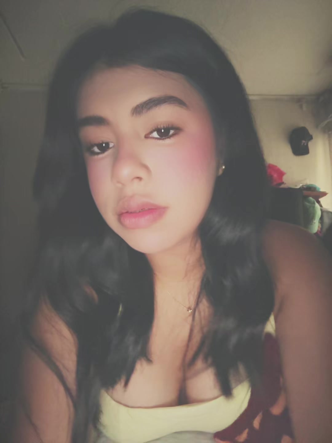 @Valeee