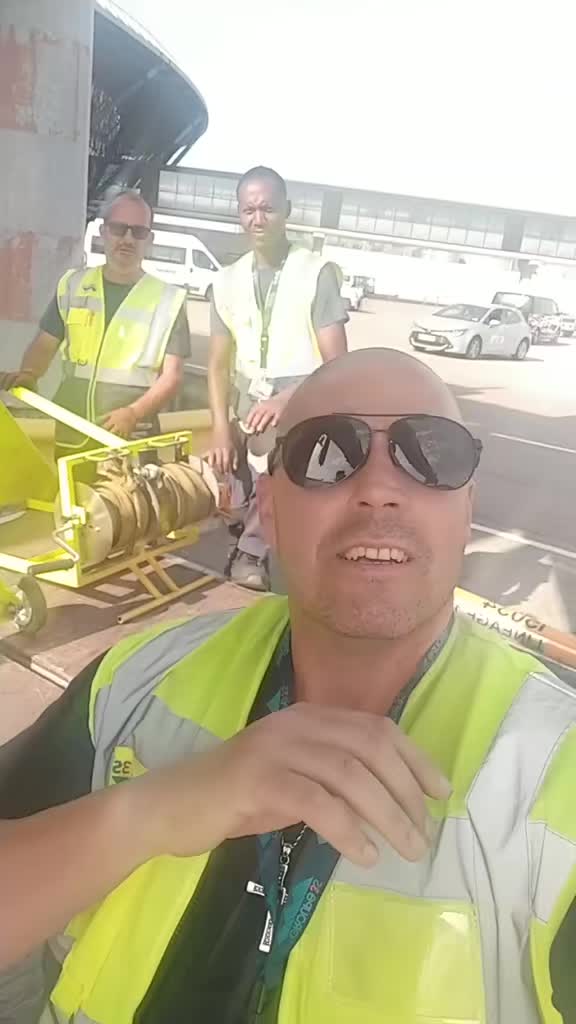 @nico.aeroportlyon
