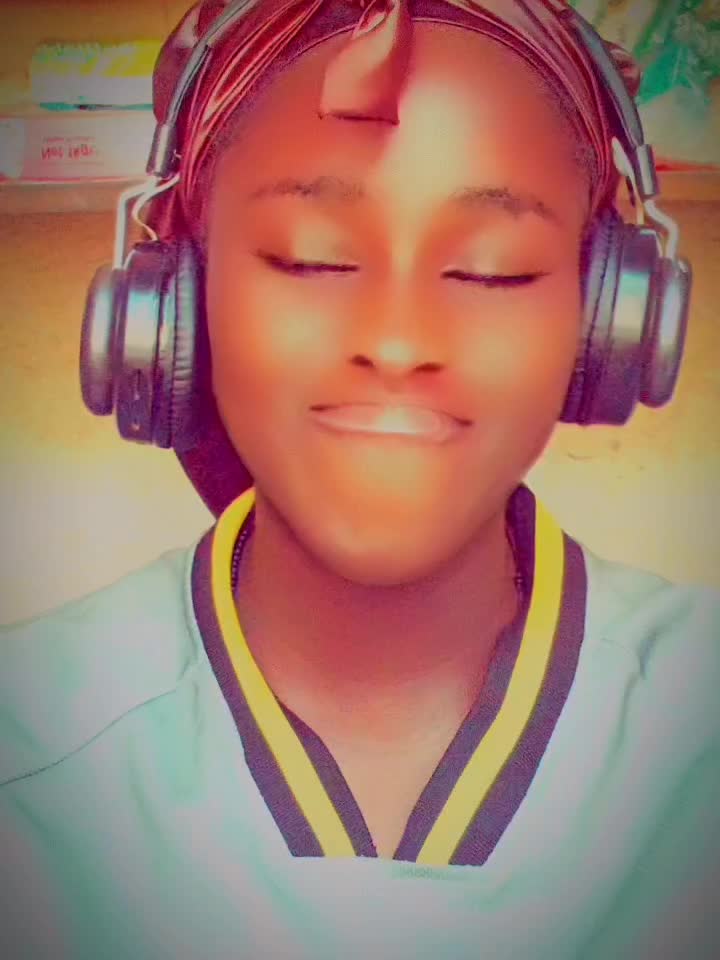 @MARI WA COCO MUST SHINE🔐🦋🖤