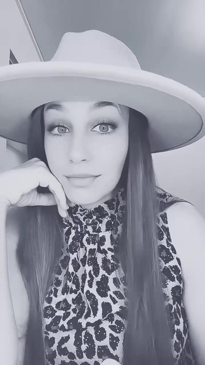 @JustLonna ♡