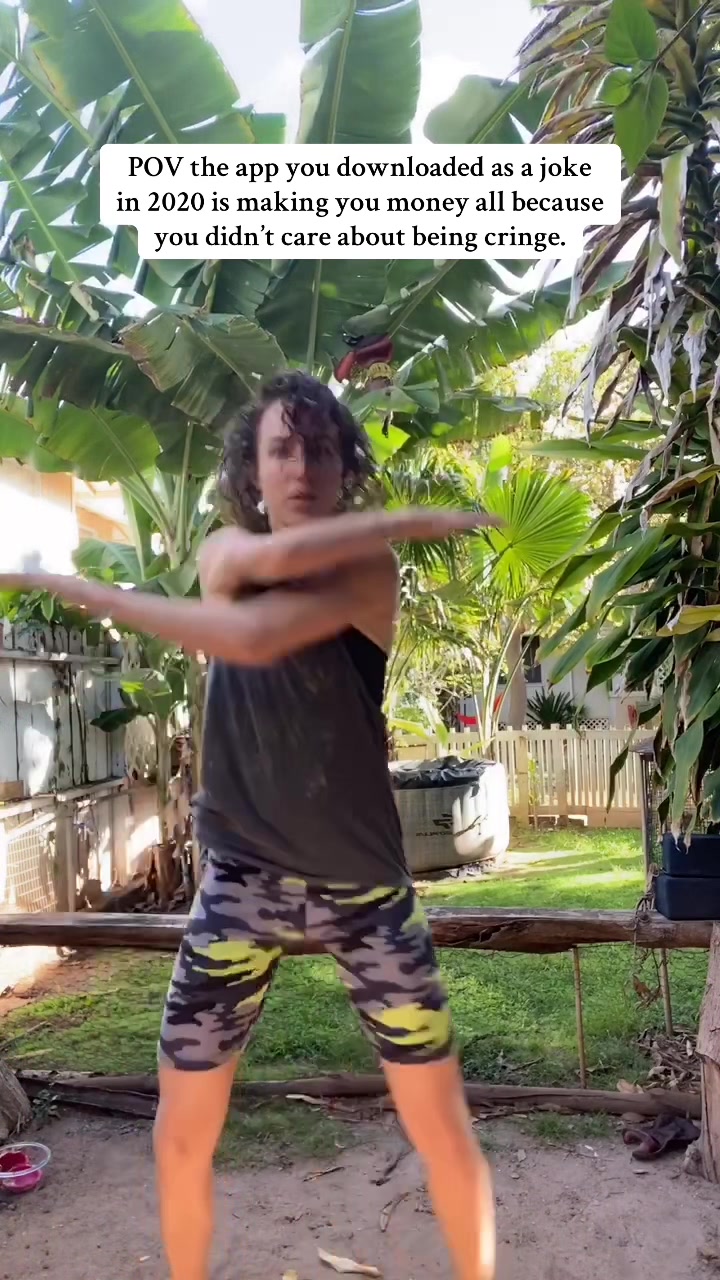 @Sarah Bublavy | Yoga + Fitness