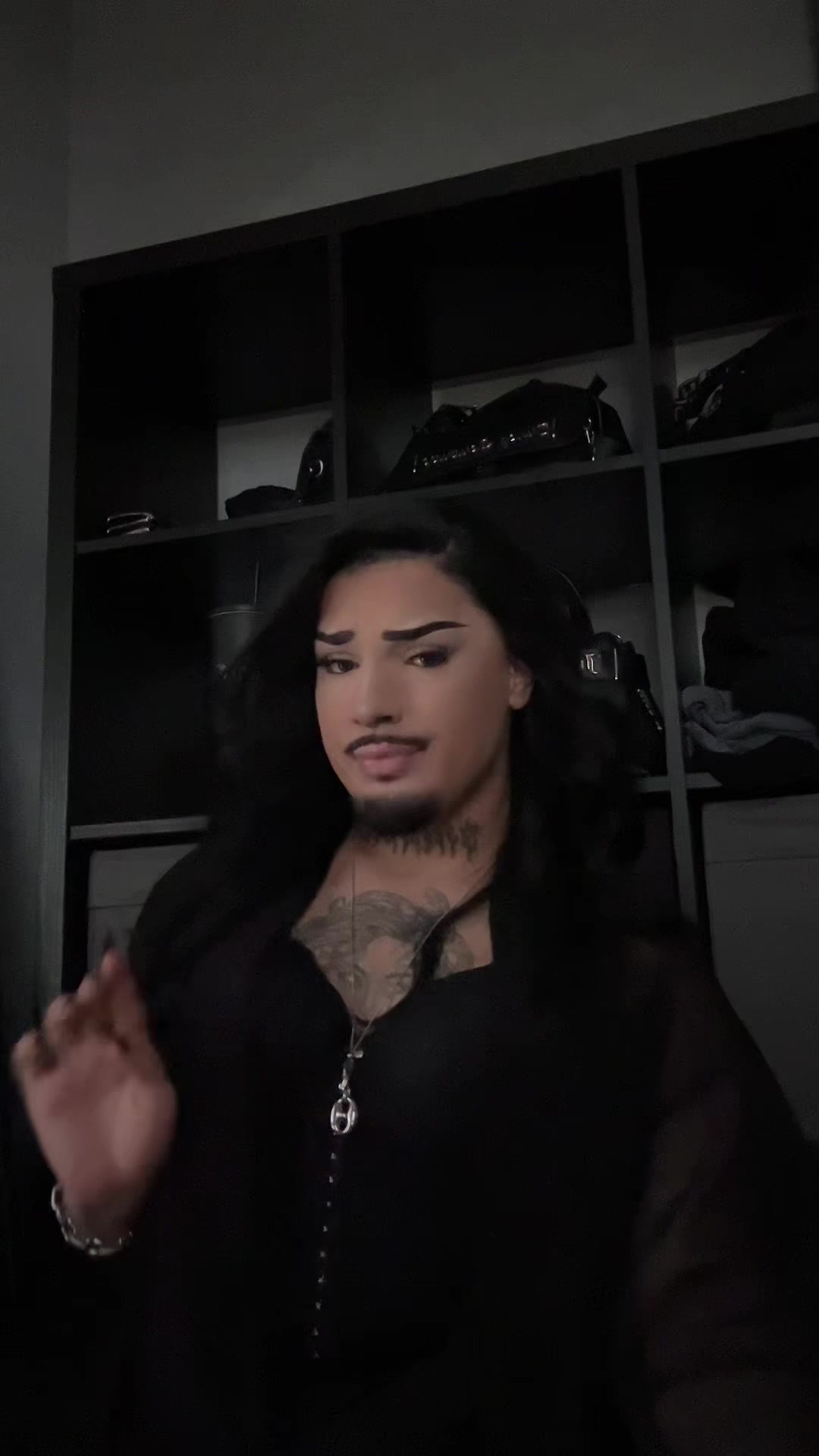 @𝐢𝐜𝐲 𝐠𝐨𝐫𝐠𝐨𝐧