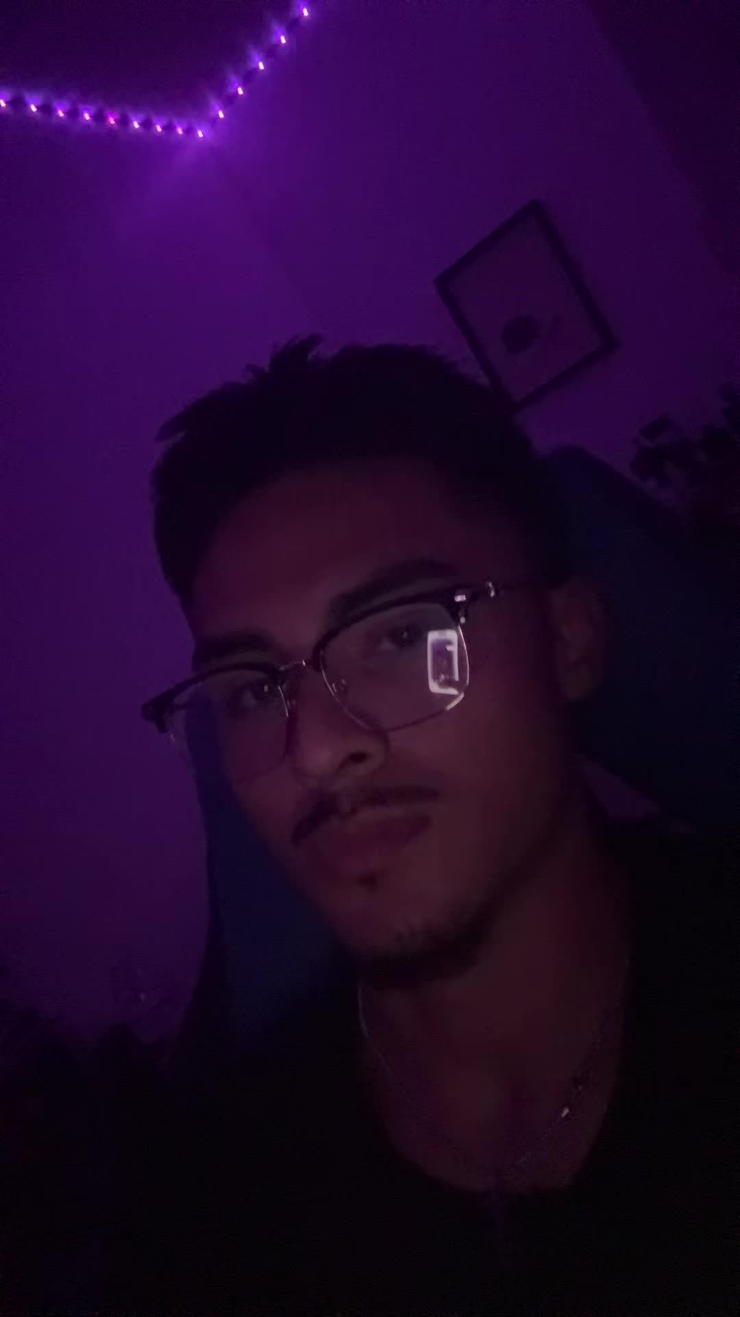 @𝒩