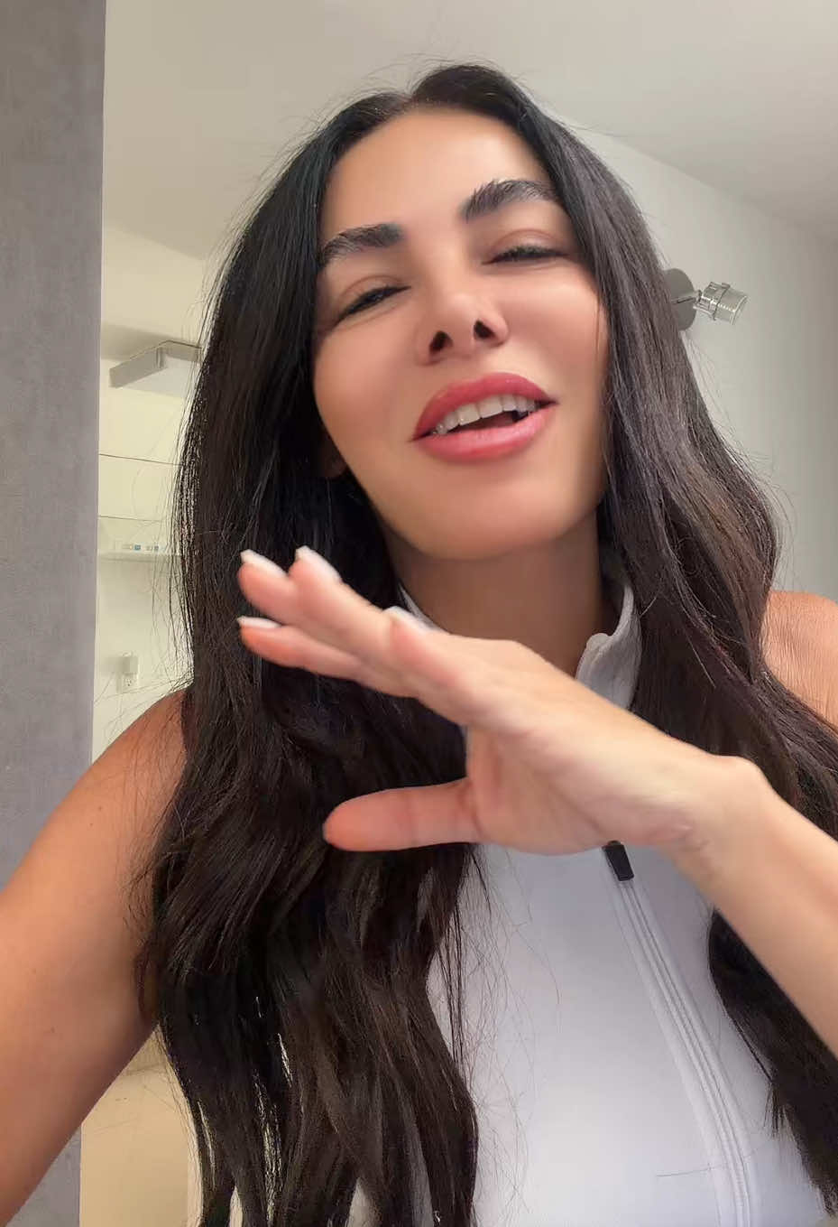 @Vanessaarias