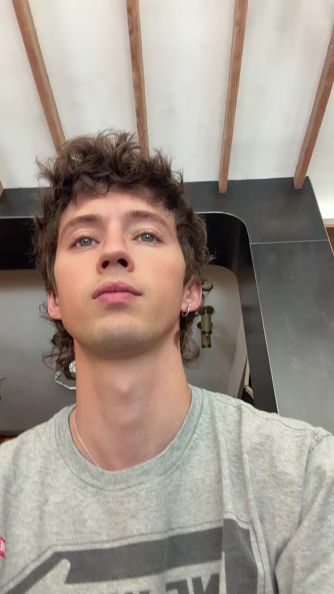 @Troye Sivan
