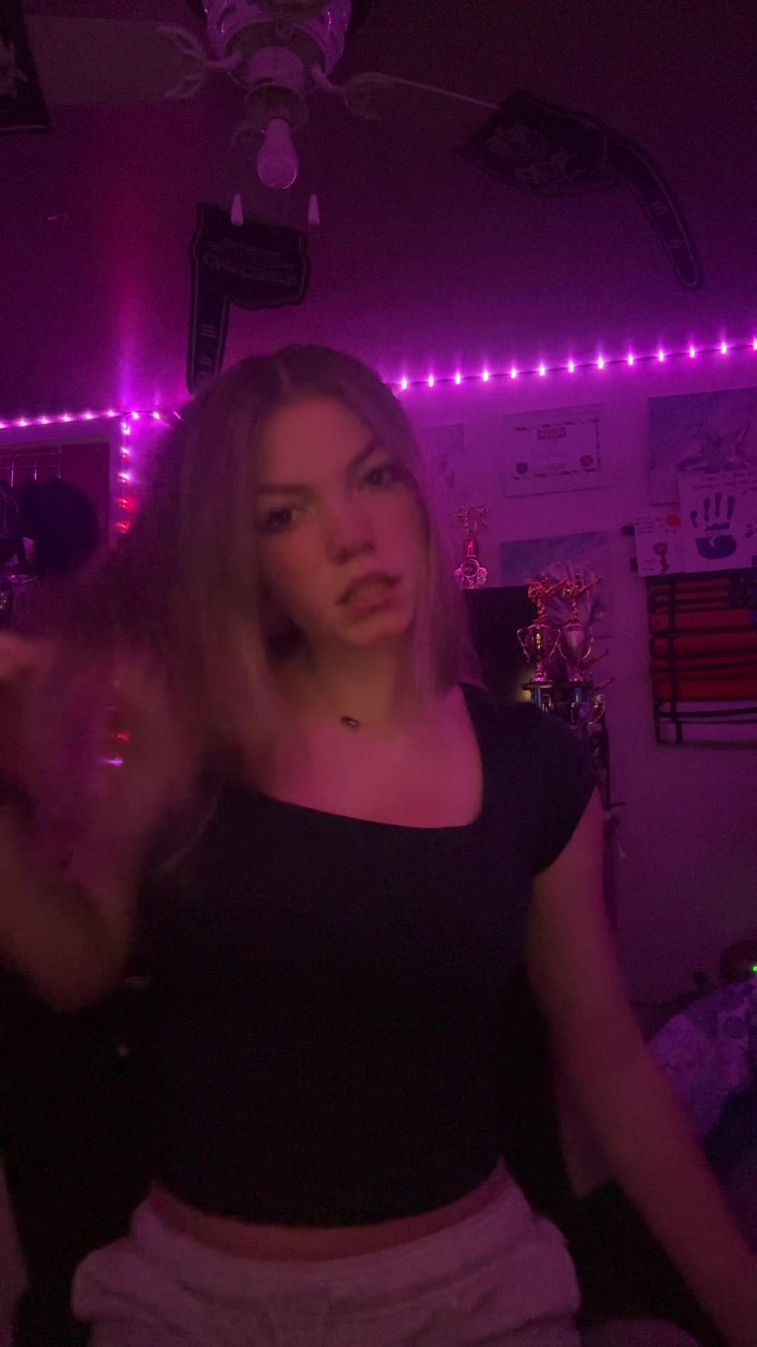 @liv.luvs.you๐