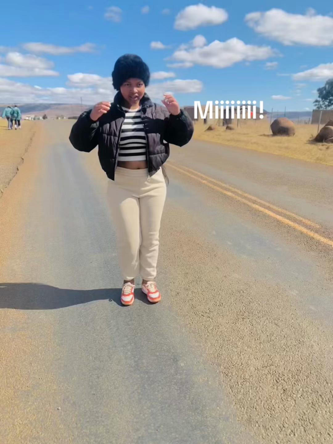 @lusandanene4