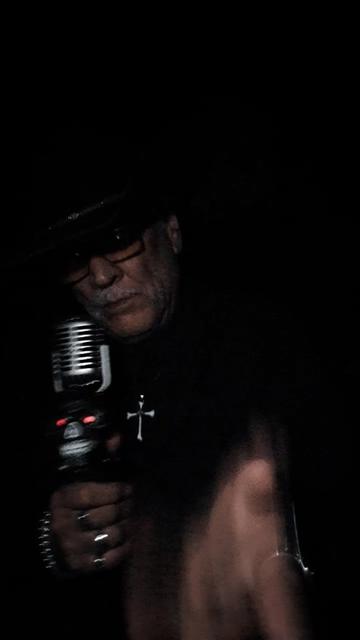 @THE MAN IN THE DARK๐๐๐๐