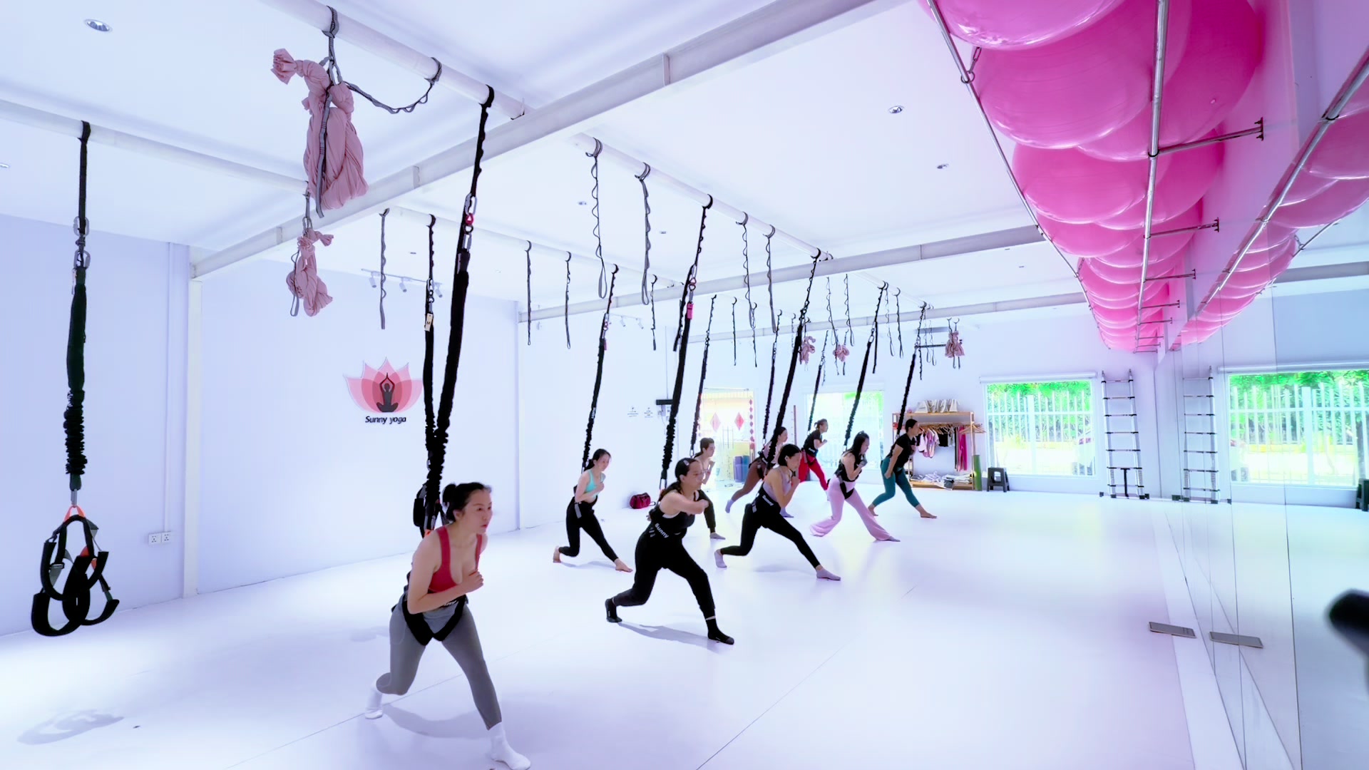 @SUNNY YOGA @MDY