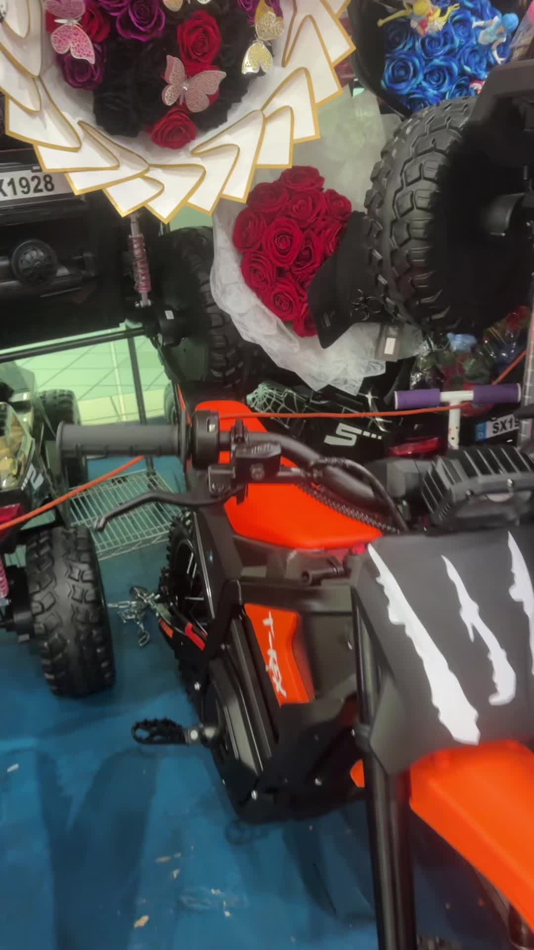 @Toys 4 U
