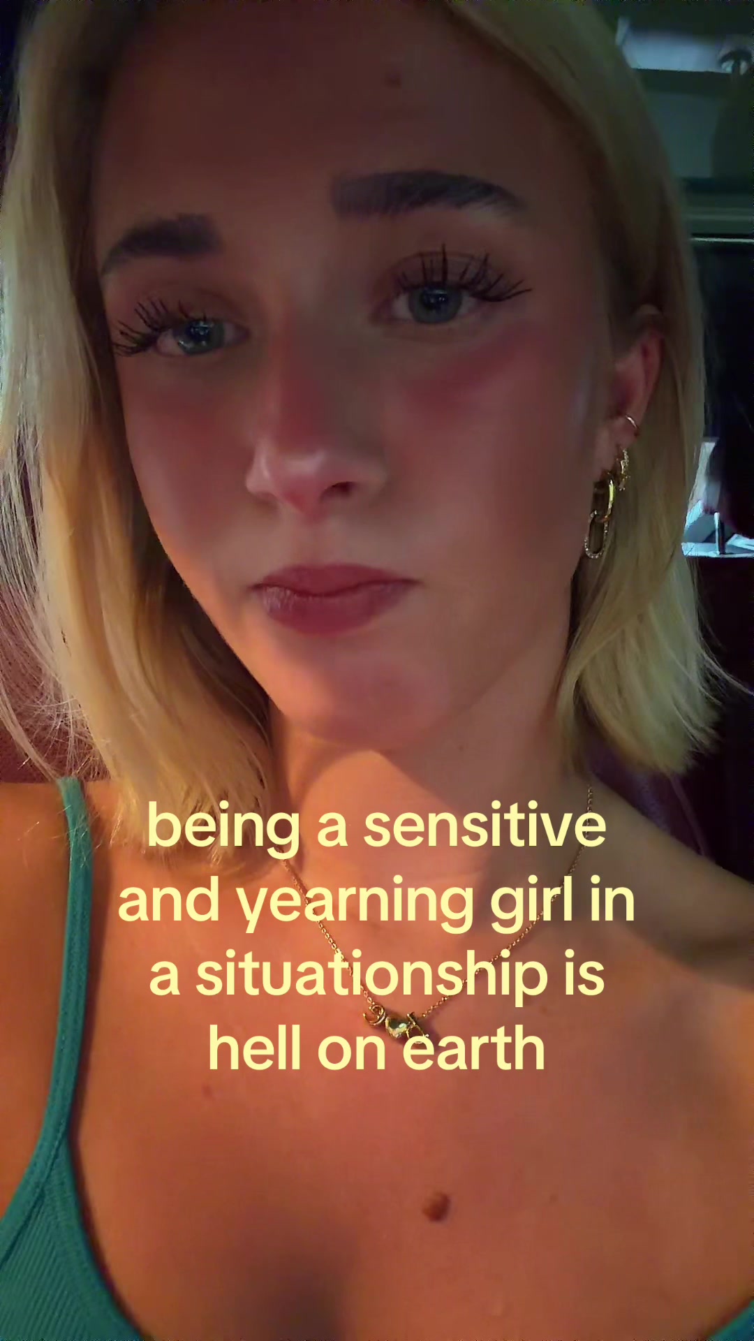 @theelliebarker